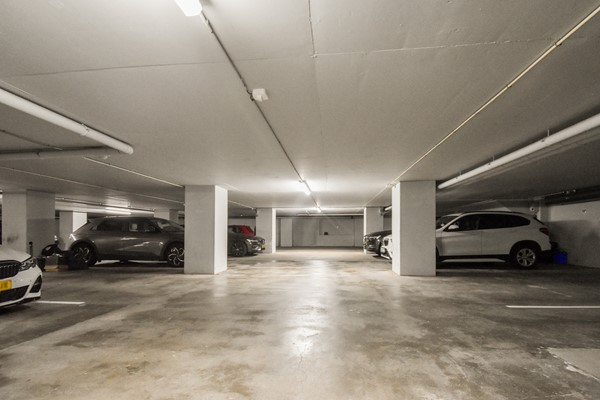Medium property photo - Van Oldenbarneveldtstraat 52M, 1052 KC Amsterdam